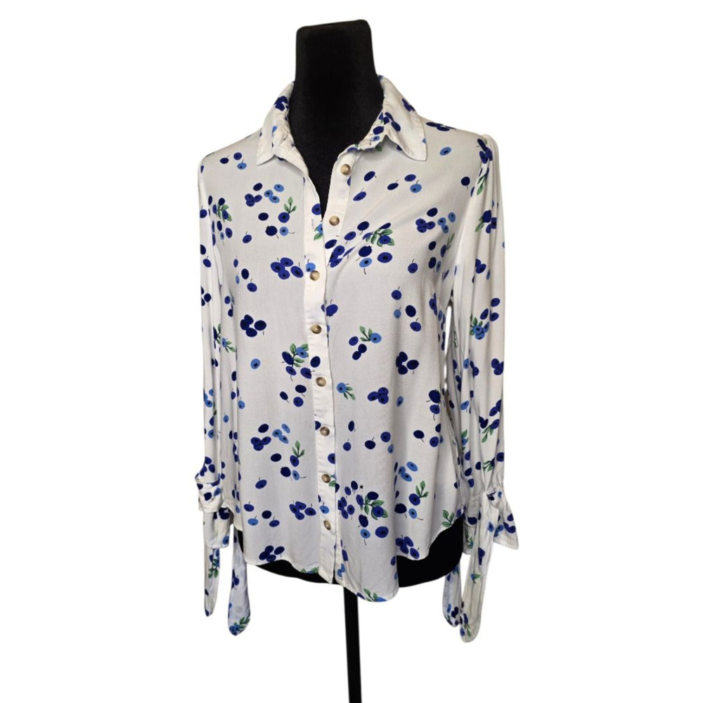Women's Maeve by Anthropologie White Blue Blueberry Button Down Shirt Size 8 - Picture 2 of 13